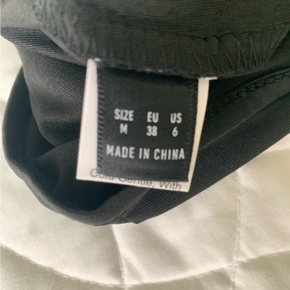 #19 Misguided Black bikini top dress.  Size 8 - Picture 4 of 4